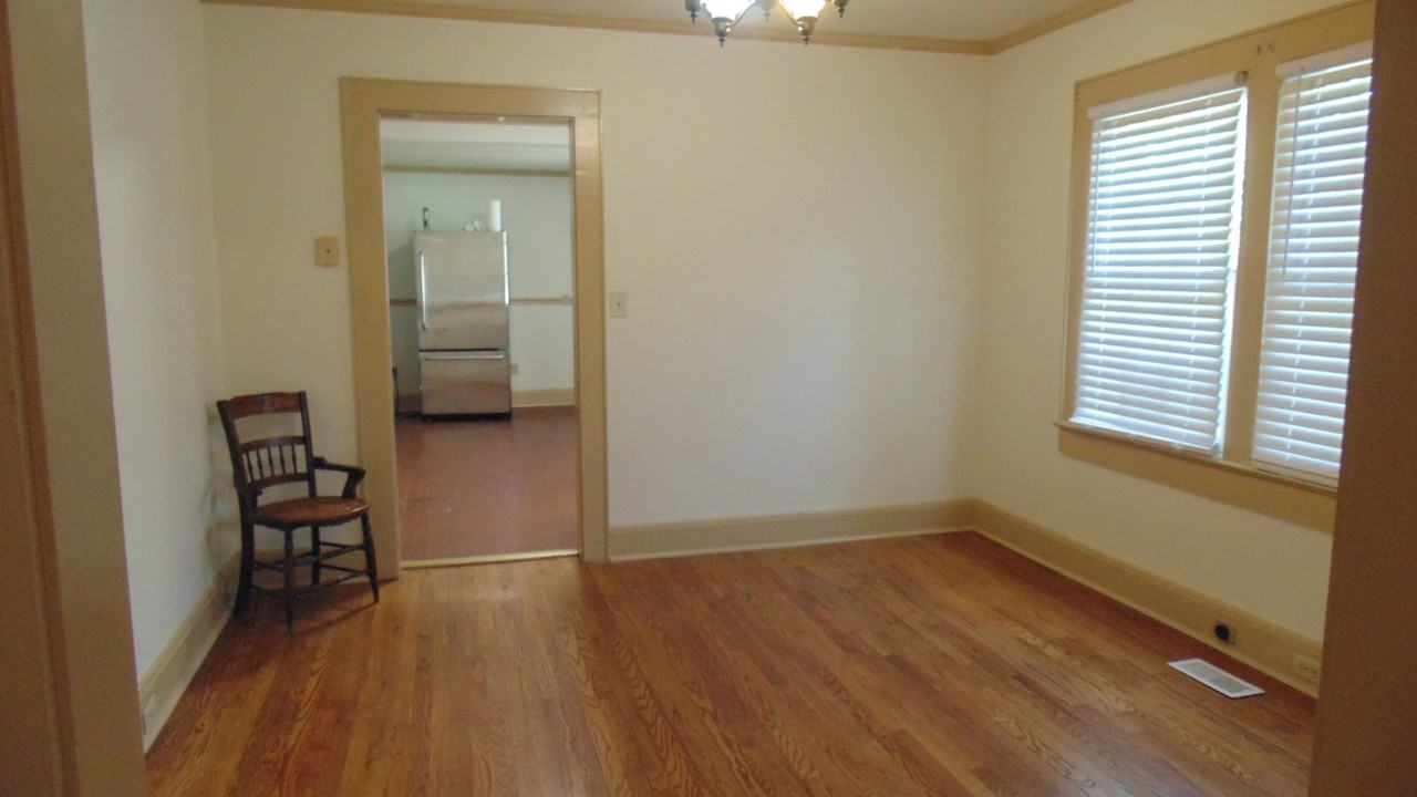 1102 Dodson St #1 - Photo 3 of 10