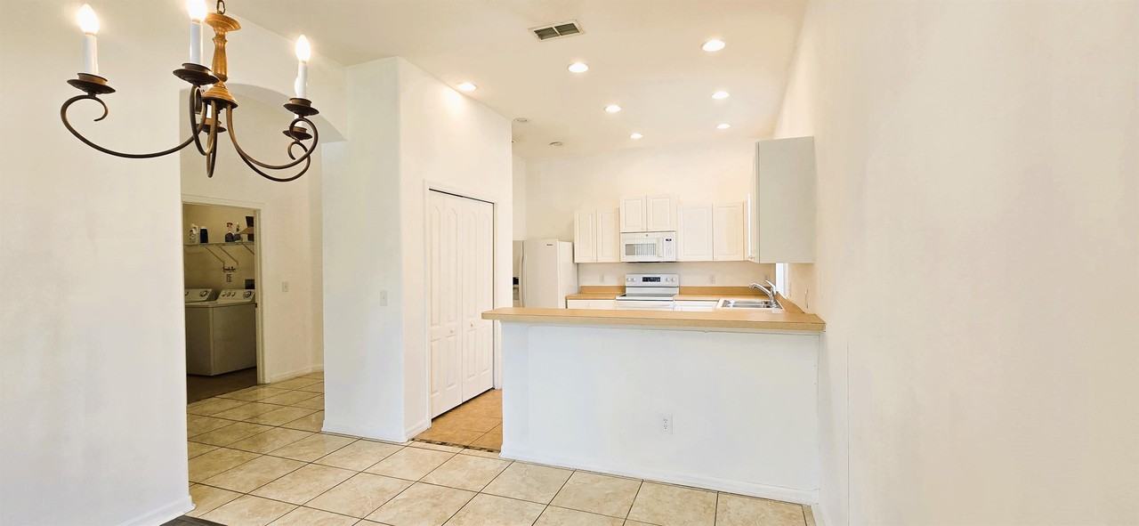 1058 Tuscan Hills Blvd #1 - Photo 4 of 16