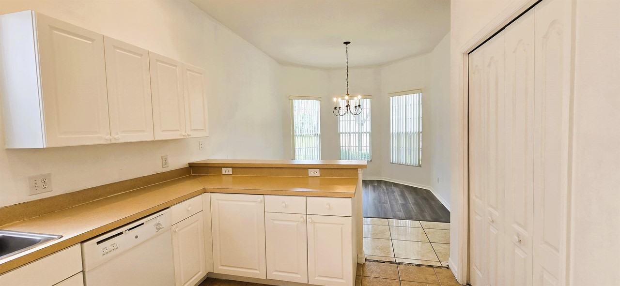 1058 Tuscan Hills Blvd #1 - Photo 6 of 16
