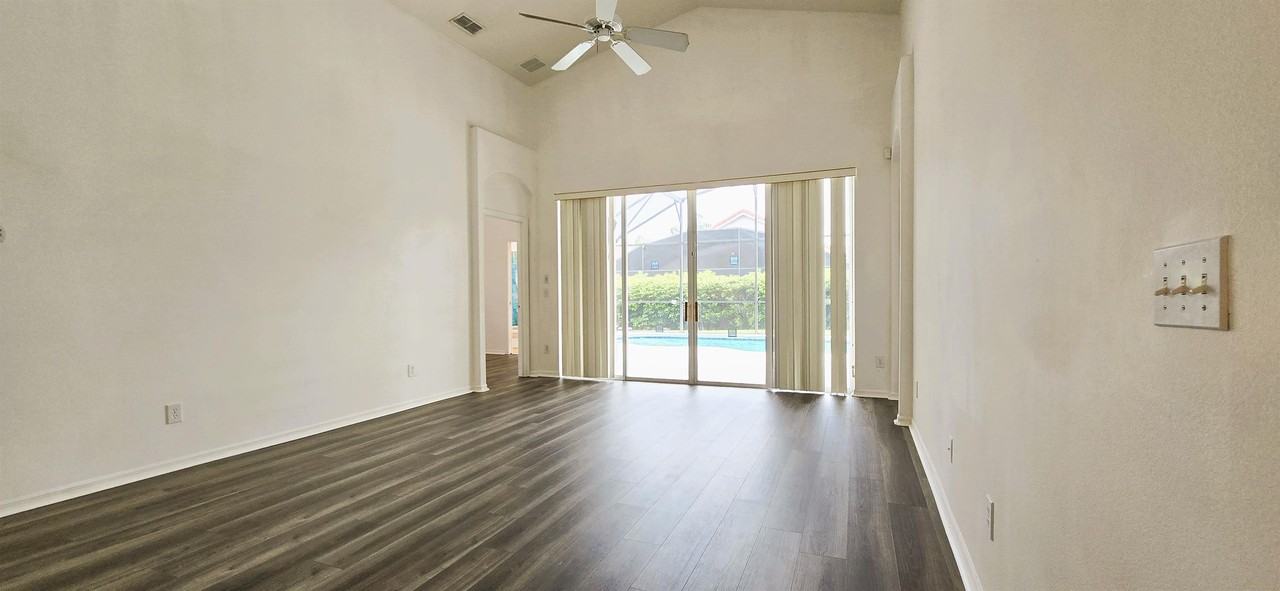 1058 Tuscan Hills Blvd #1 - Photo 7 of 16