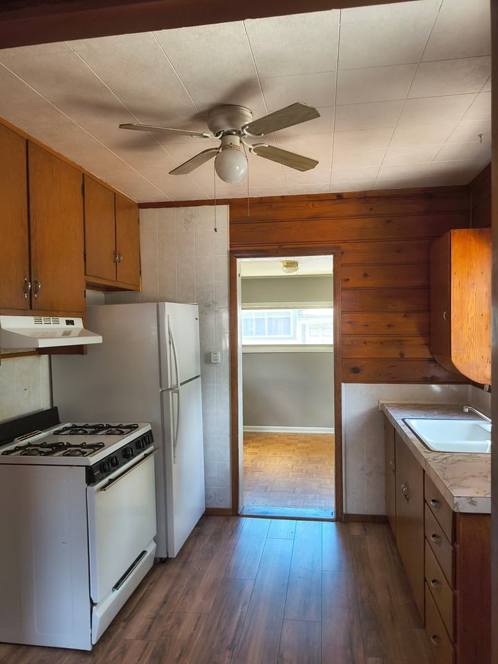 6 Rutherford Ave #1