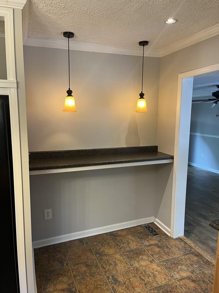 306 Forest Hills Dr #1 - Photo 6 of 11