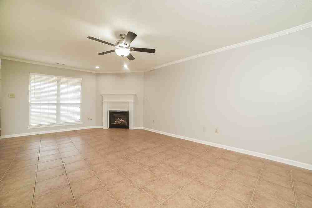 7370 Wendy Way - Photo 4 of 17