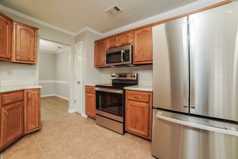 7370 Wendy Way - Photo 6 of 17