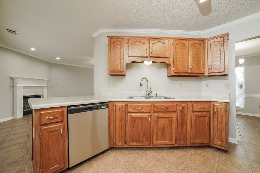 7370 Wendy Way - Photo 7 of 17