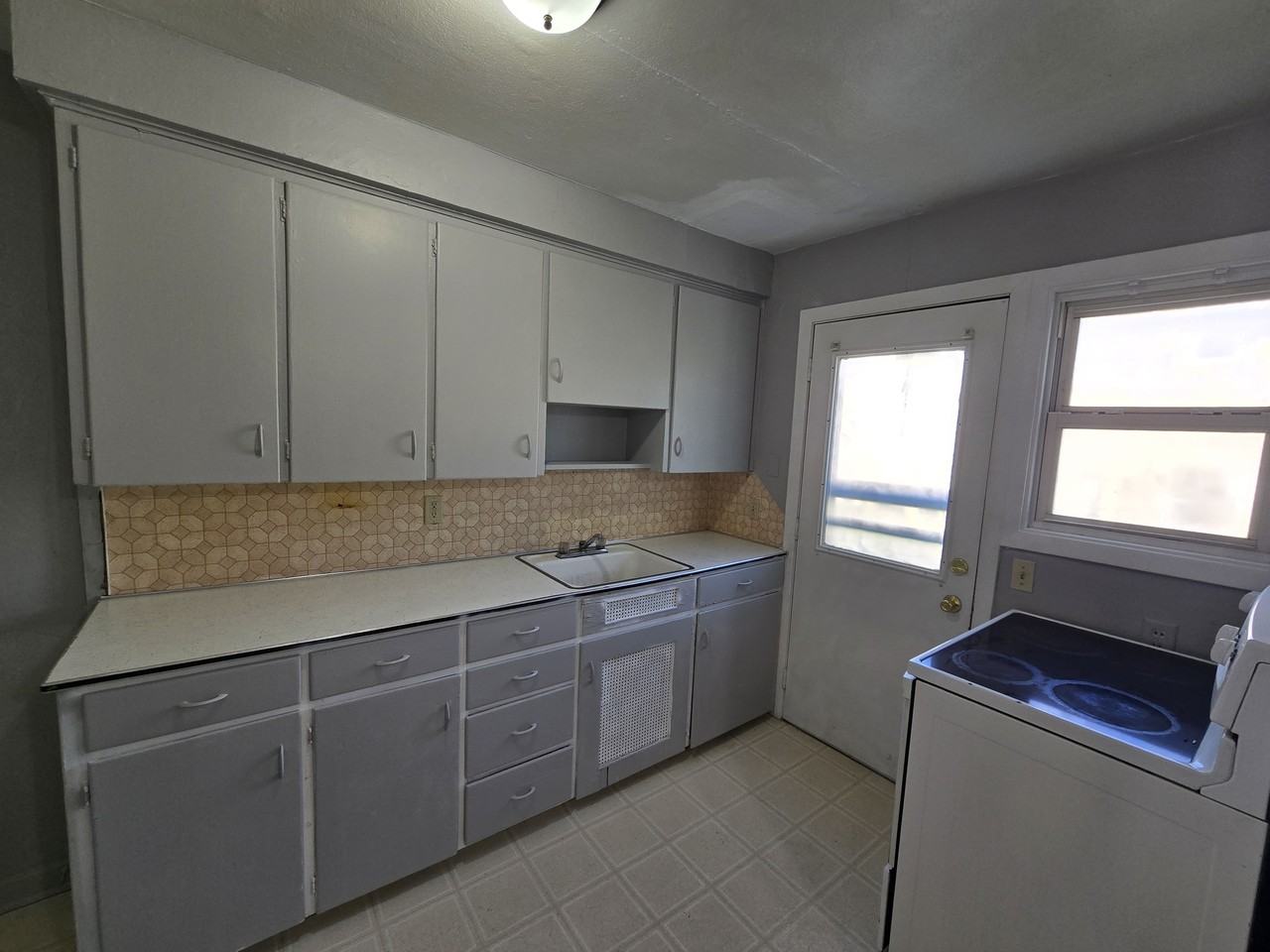 249 Madison St #1 - Photo 4 of 24