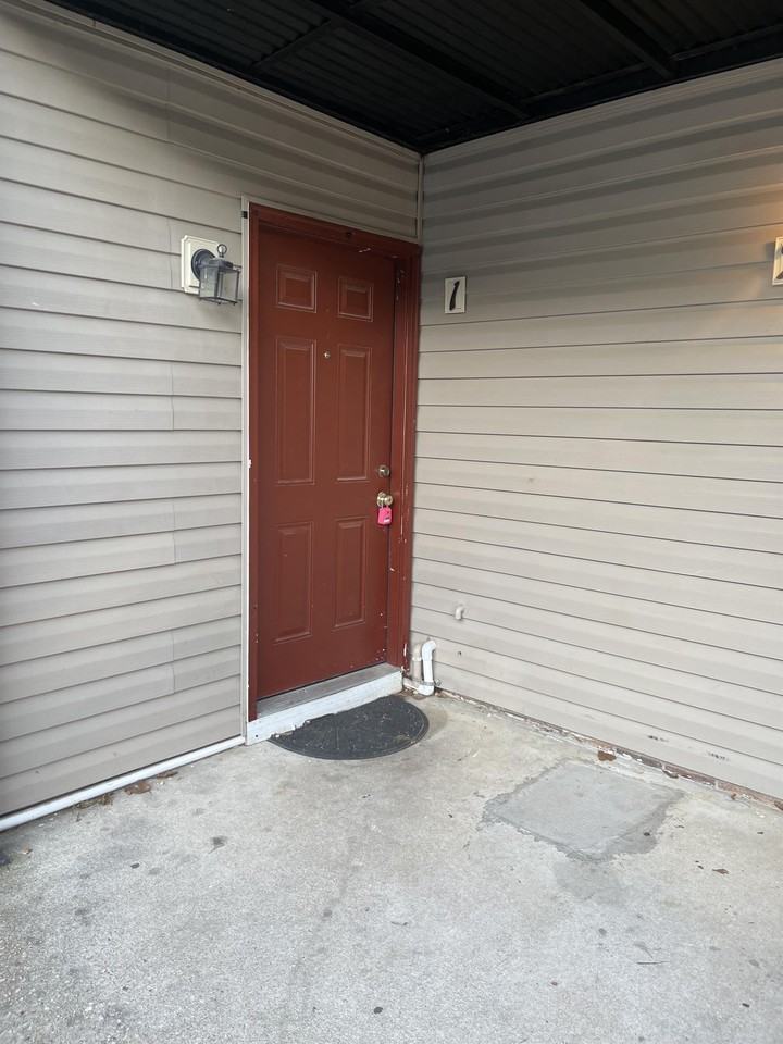6408 Starbrook Dr #1 - Photo 3 of 23