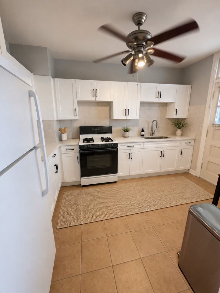2836 N Lockwood Ave #2B - Photo 4 of 14