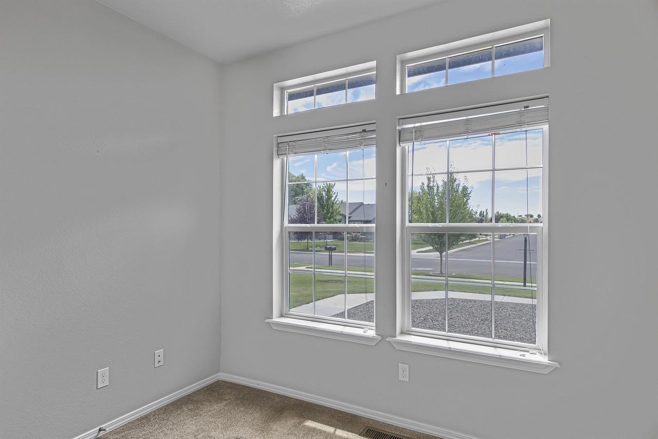 6518 E Fairmount St #1 - Photo 7 of 33