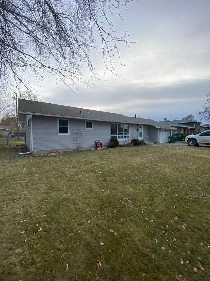 2304 Hewitt Dr #1 - Photo 5 of 13