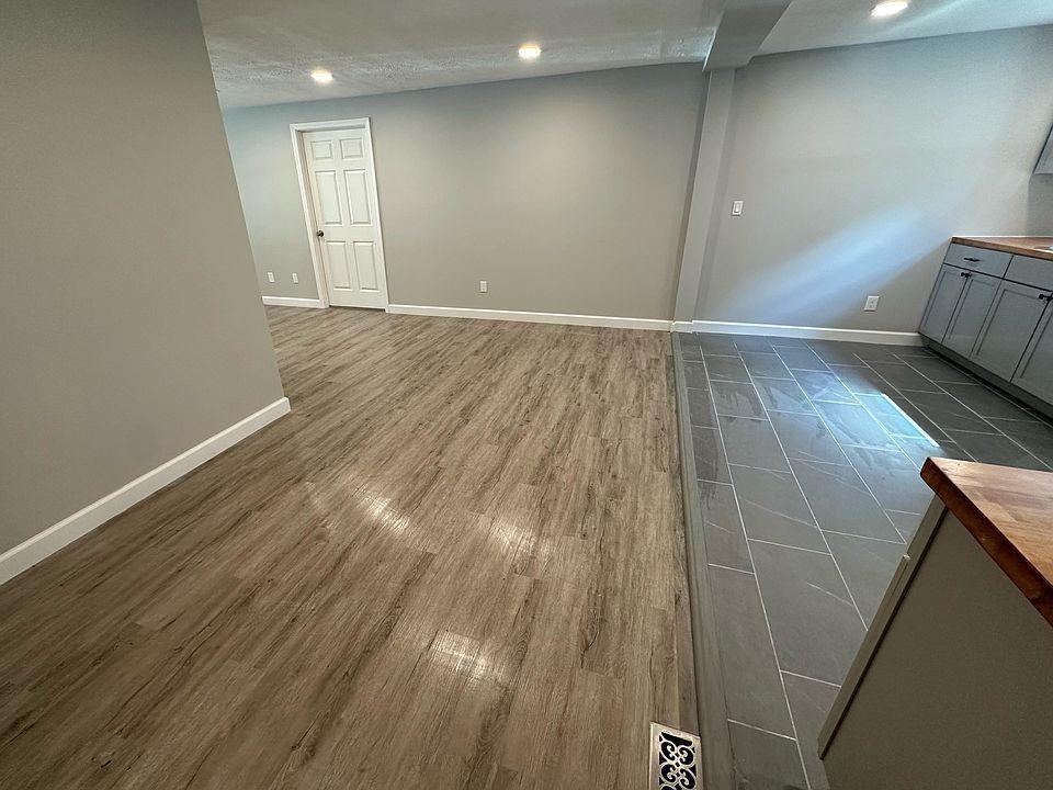 514-516 Broken Oak Court - Photo 2 of 10