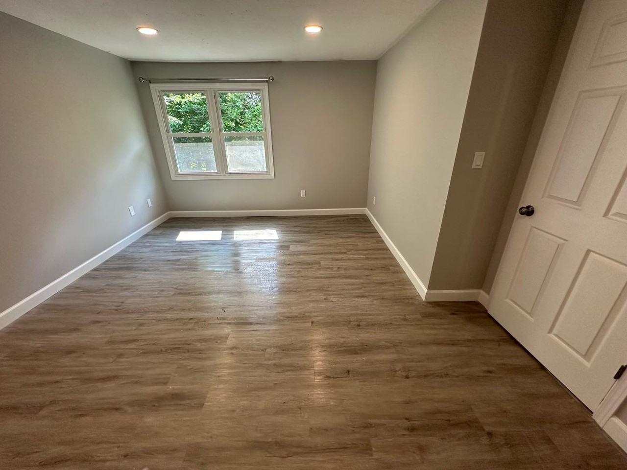 514-516 Broken Oak Court - Photo 6 of 10