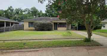 featured image of 1704 Bradley St