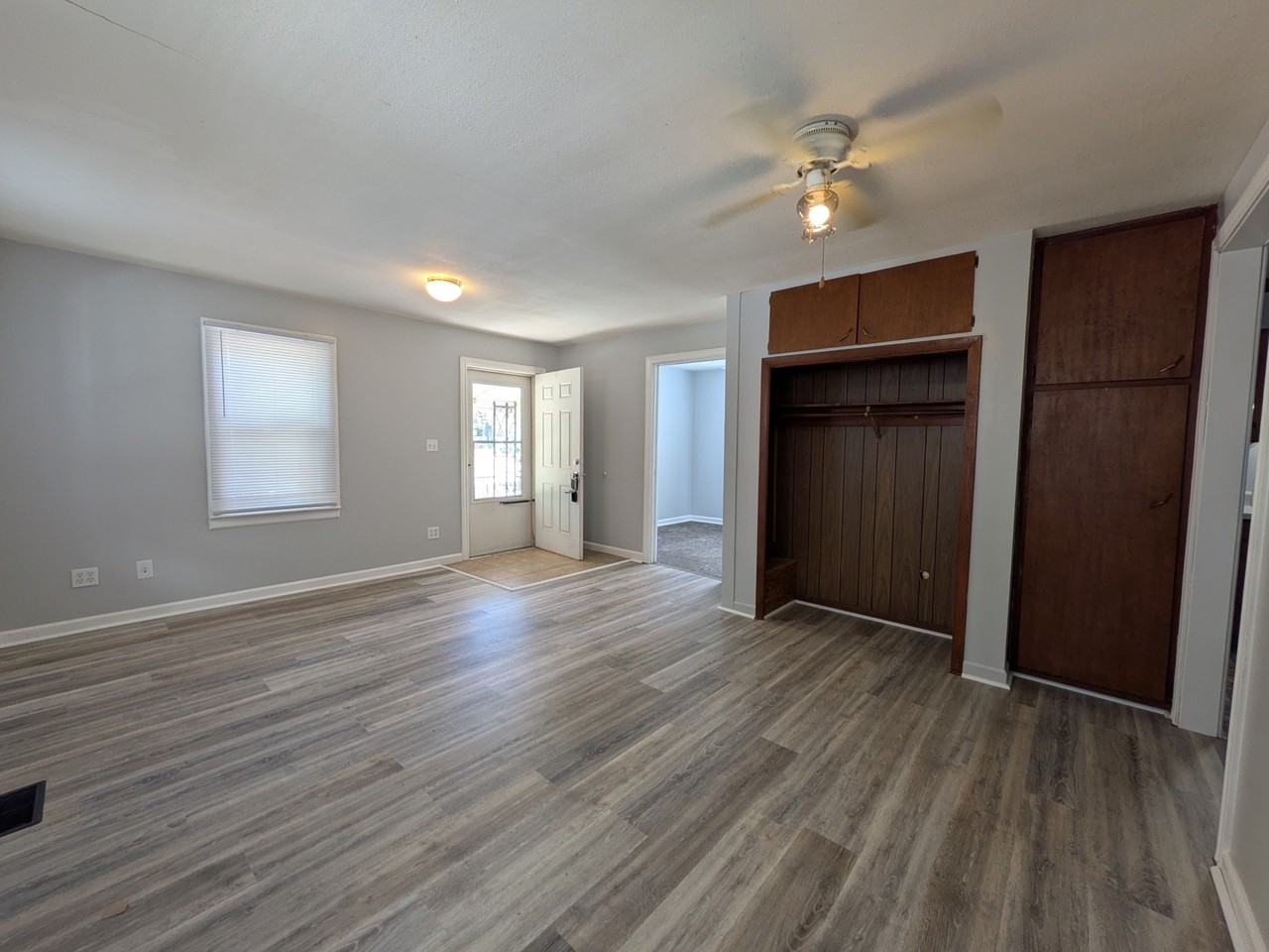 1107 Nw Van Buren St #1 - Photo 4 of 15