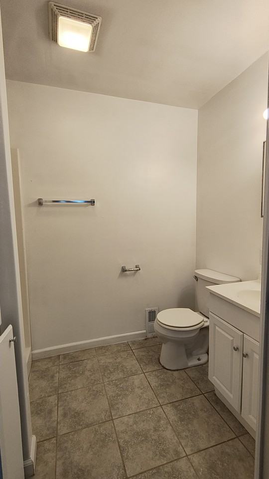 1107 Nw Van Buren St #1 - Photo 6 of 15