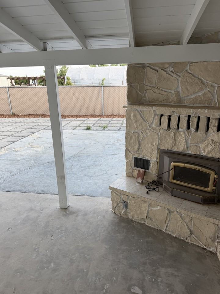 7401 Yosemite Blvd #1 - Photo 4 of 24