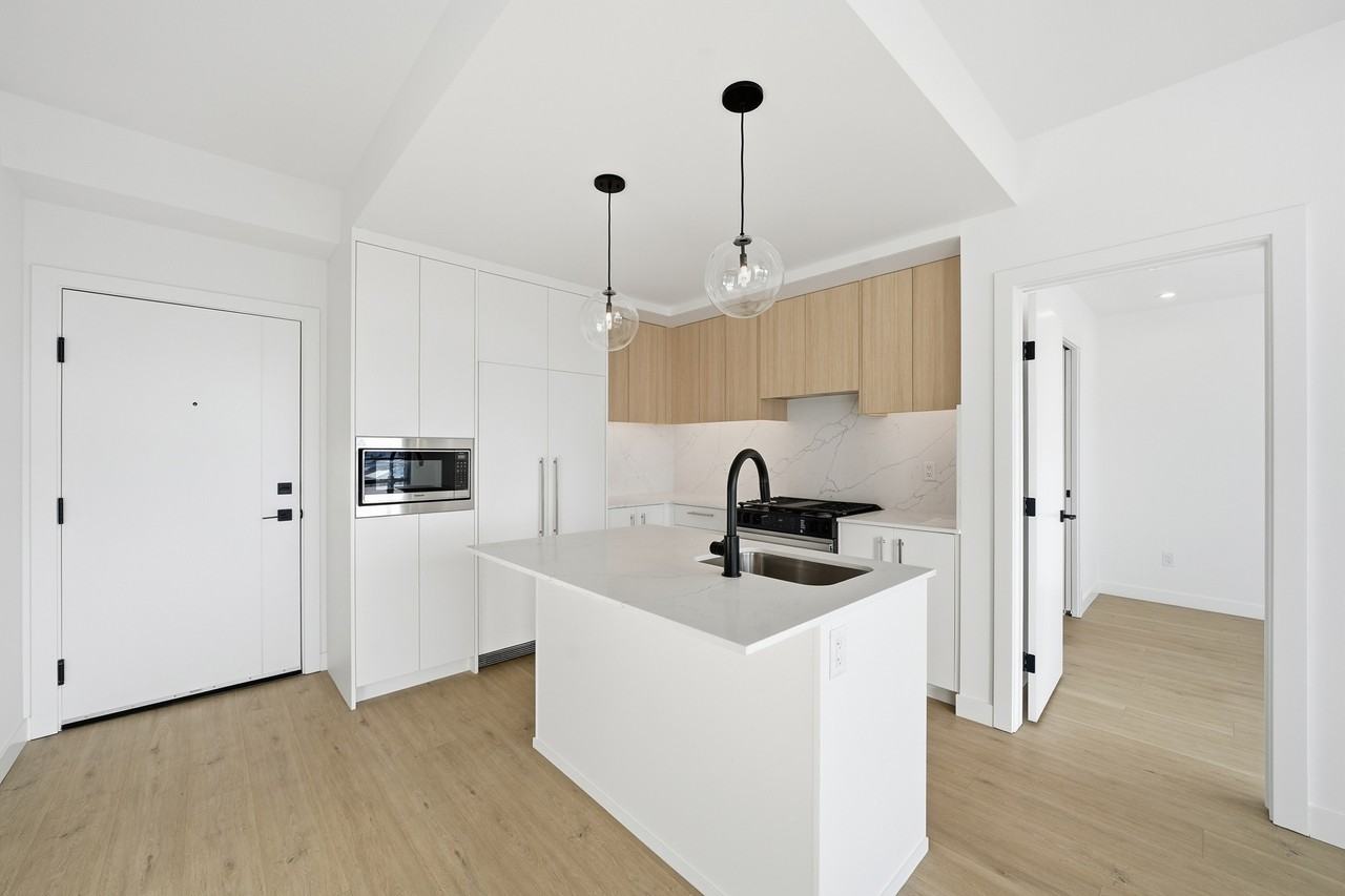 8375 Broadcast Ave Sw - Photo 4 of 45