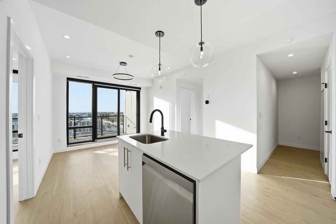 8375 Broadcast Ave Sw - Photo 6 of 45