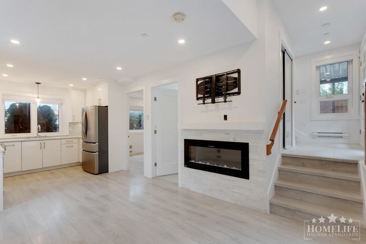 6627 Inverness St - Photo 3 of 44