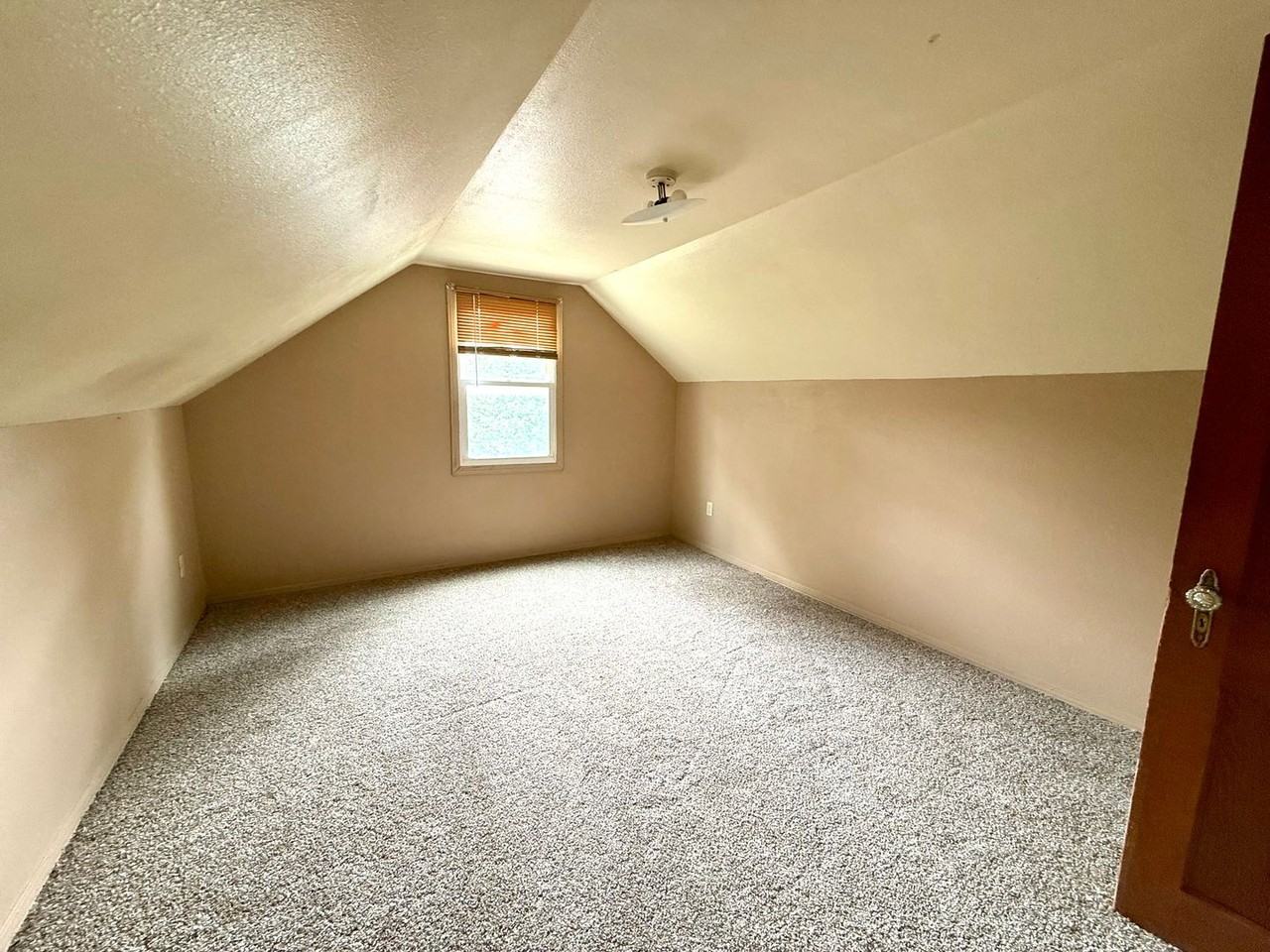 1515 S Norton Avenue (Alpha Team) - Photo 3 of 23