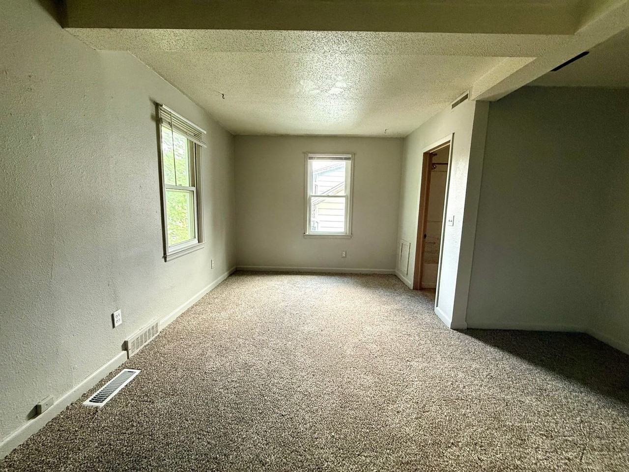 1515 S Norton Avenue (Alpha Team) - Photo 6 of 23