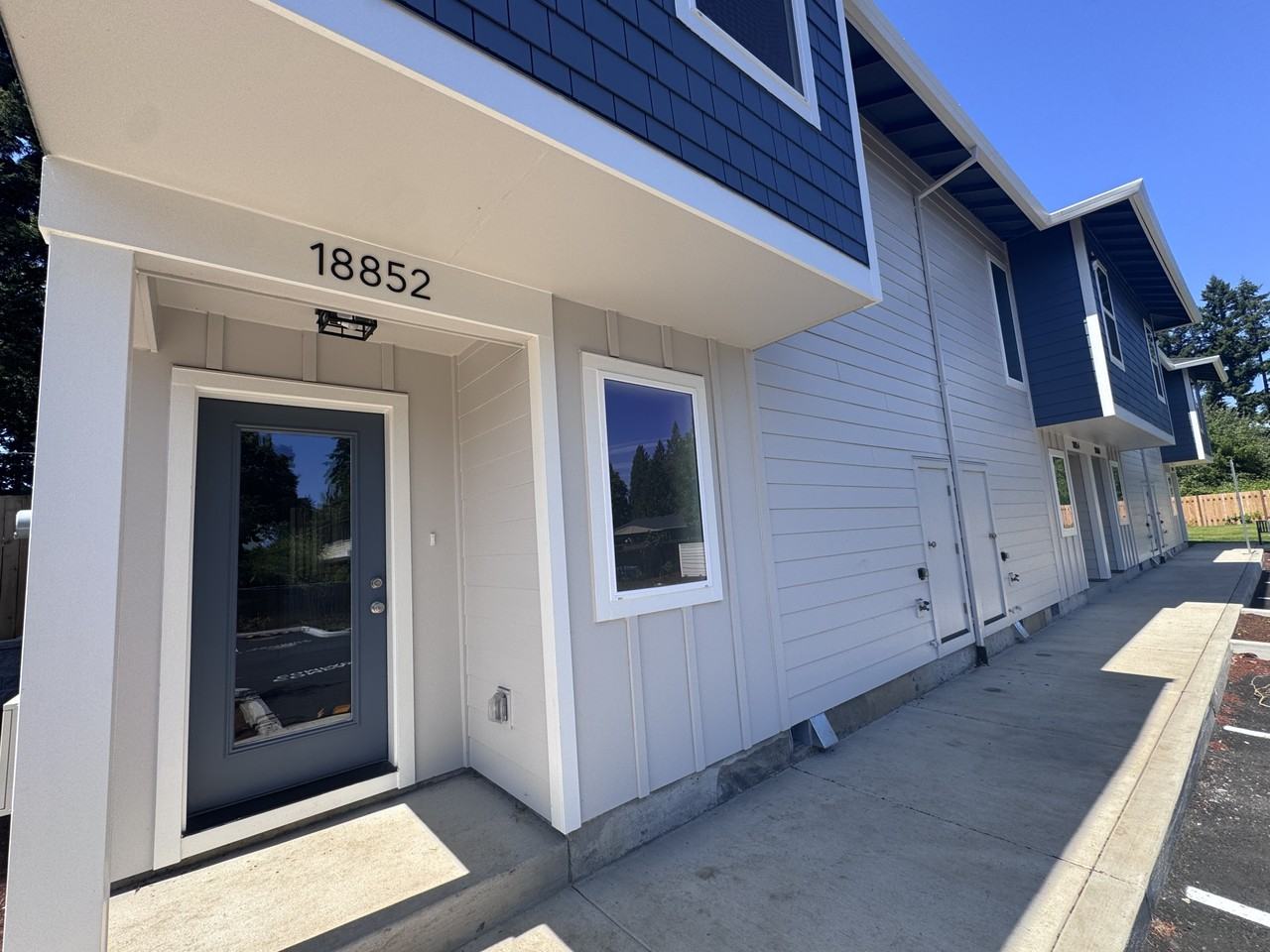 18852 Se Mildred St #18852 - Photo 2 of 23
