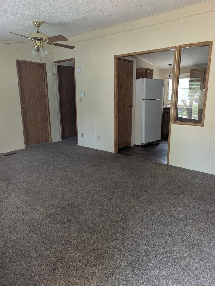 631 E 4th St #1 - Photo 2 of 11