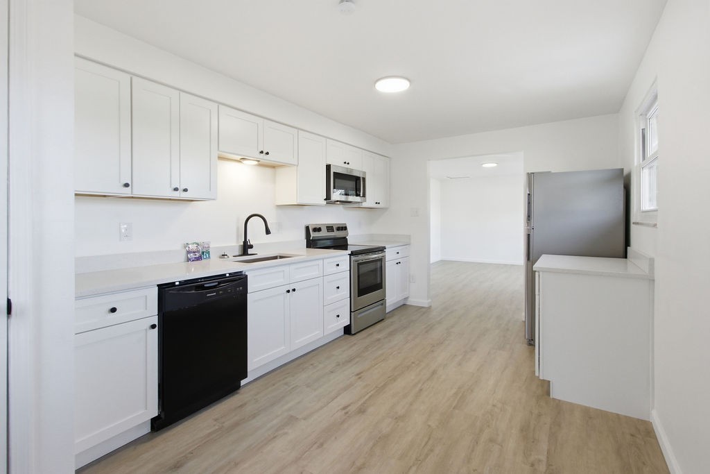 29 Janyce Dr #1 - Photo 7 of 24