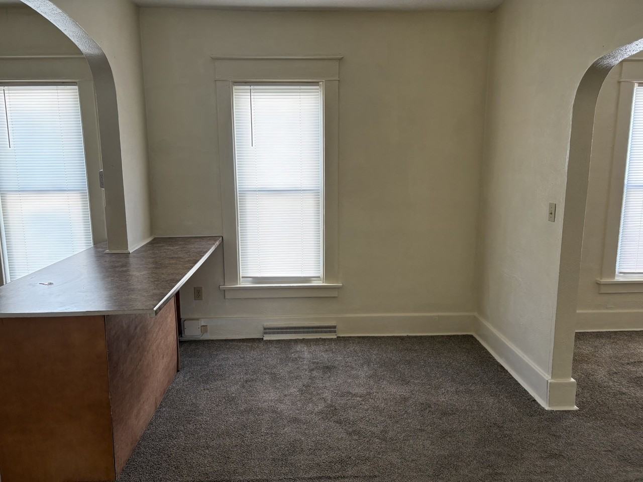 806 Hess Ave #1 - Photo 3 of 6
