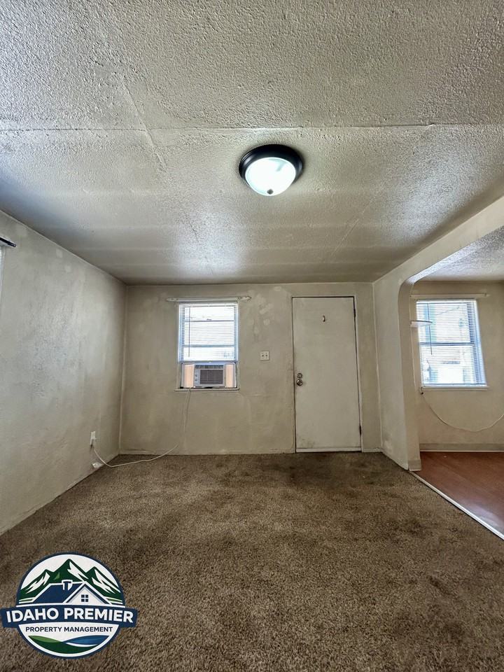 2701 W Rose Hill St #5 - Photo 4 of 12