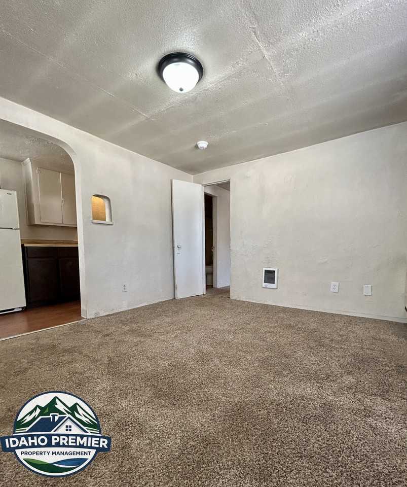 2701 W Rose Hill St #5 - Photo 5 of 12