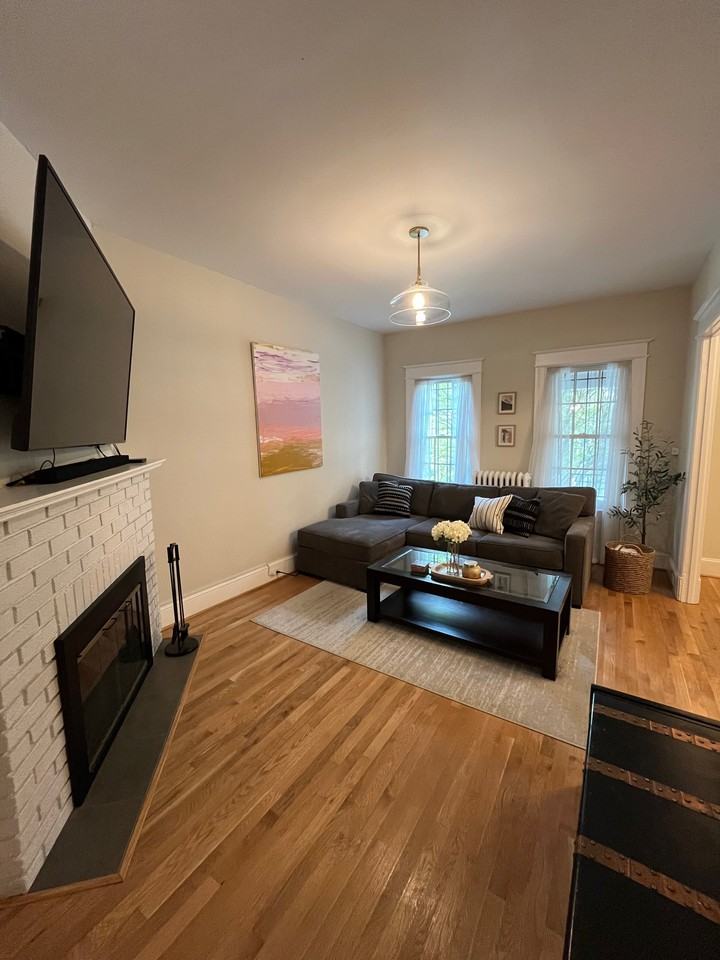 1428 Oak St Nw #1 - Photo 2 of 14