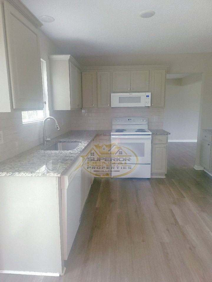 301 Sagamare Rd #1 - Photo 3 of 47