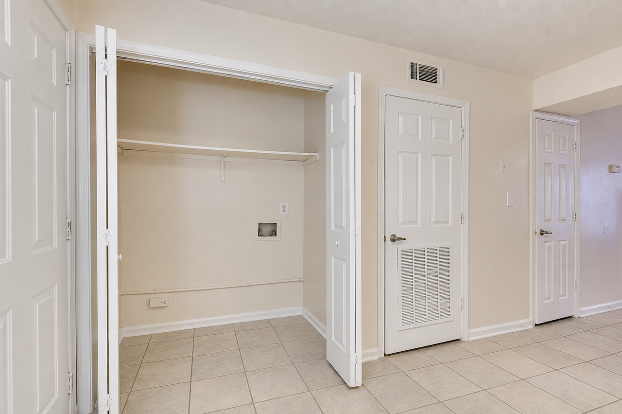 104 Canary St #104 - Photo 4 of 9