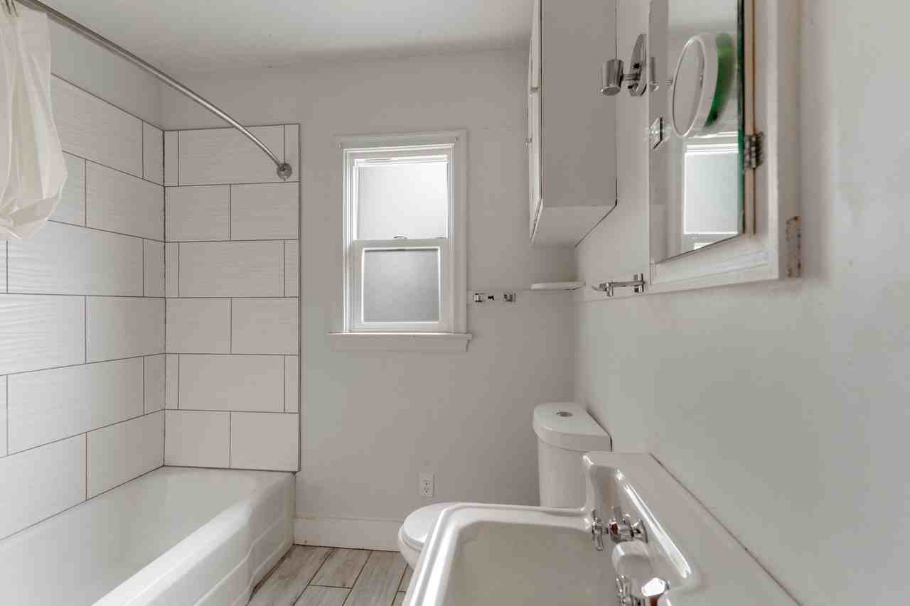 2625 Gunnison St #1 - Photo 6 of 24