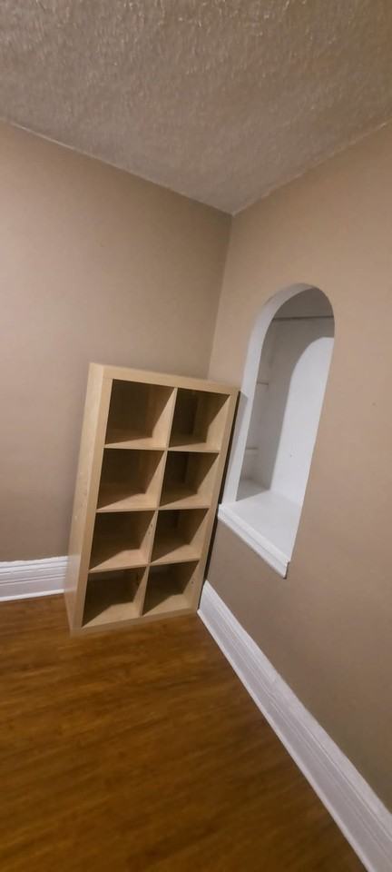 Kent St & Ave. Laurier #4 - Photo 5 of 10
