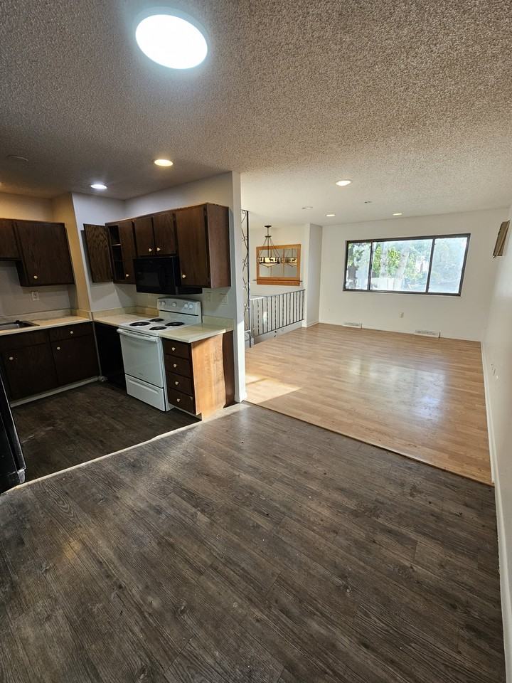 425 Cedar Ave #1 - Photo 2 of 9