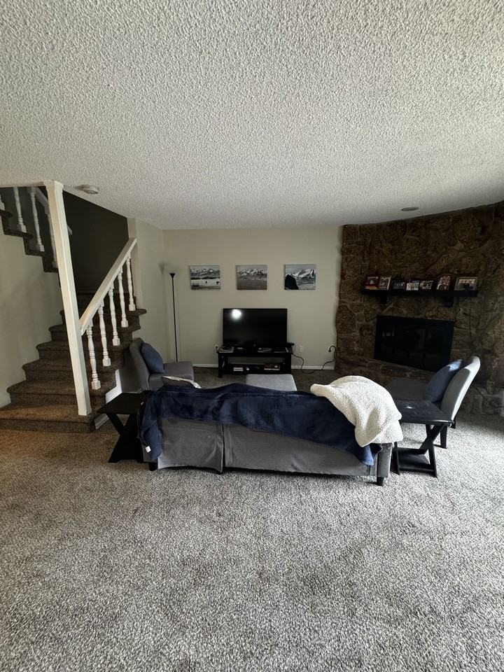1404 Adriel Dr #1 - Photo 4 of 22