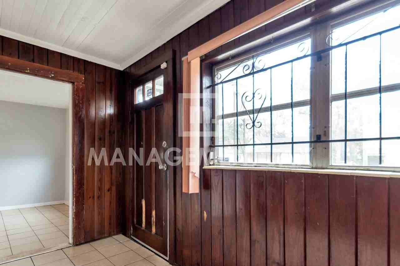 1464 W 6th St #1 - Photo 2 of 13