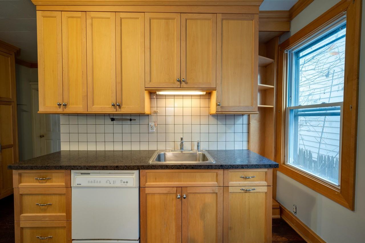 166 Beaver St Apt 1st #1 - Photo 6 of 20