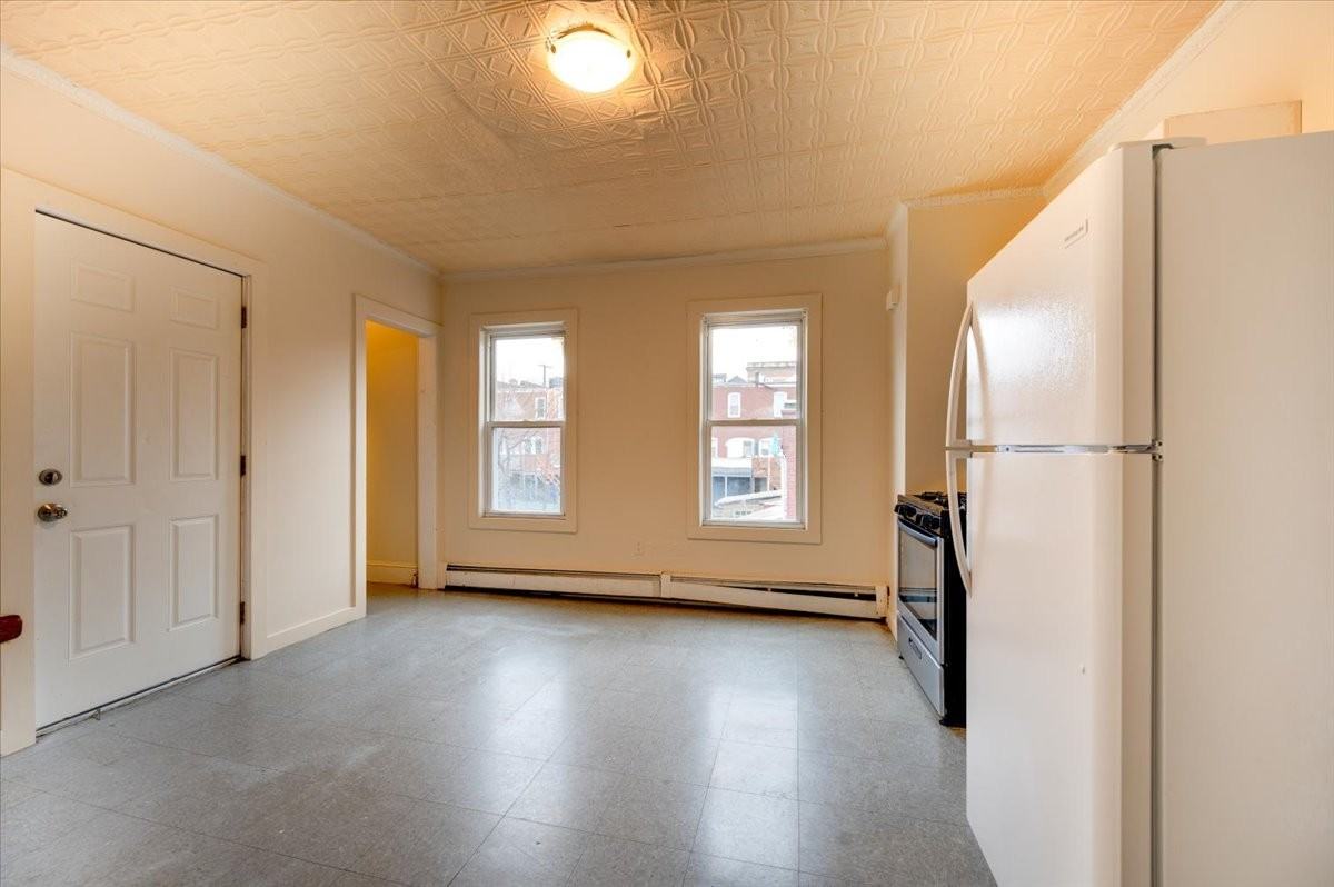 1149 Ogden Street Ext 3rd Fl #5 - Photo 5 of 50