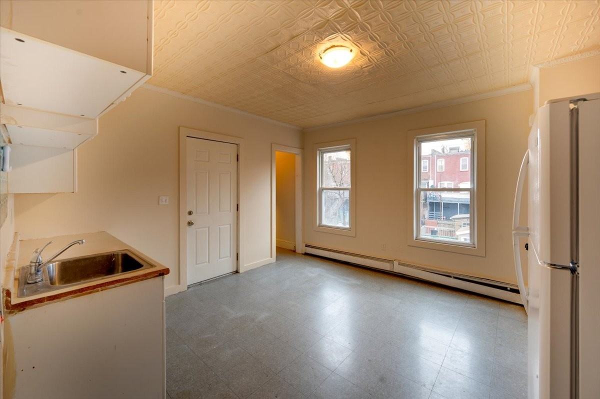 1149 Ogden Street Ext 3rd Fl #5 - Photo 6 of 50