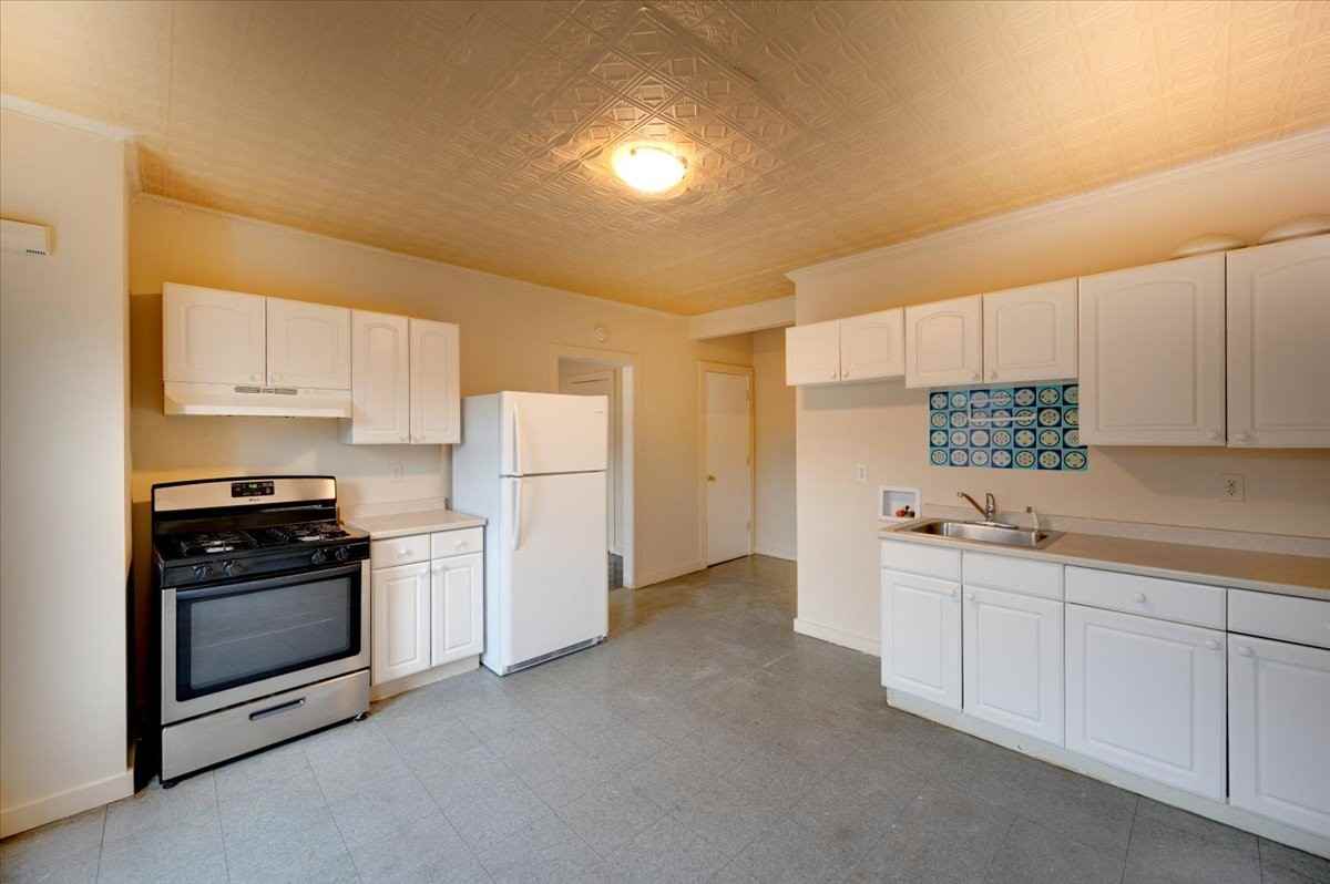1149 Ogden Street Ext 3rd Fl #5 - Photo 7 of 50