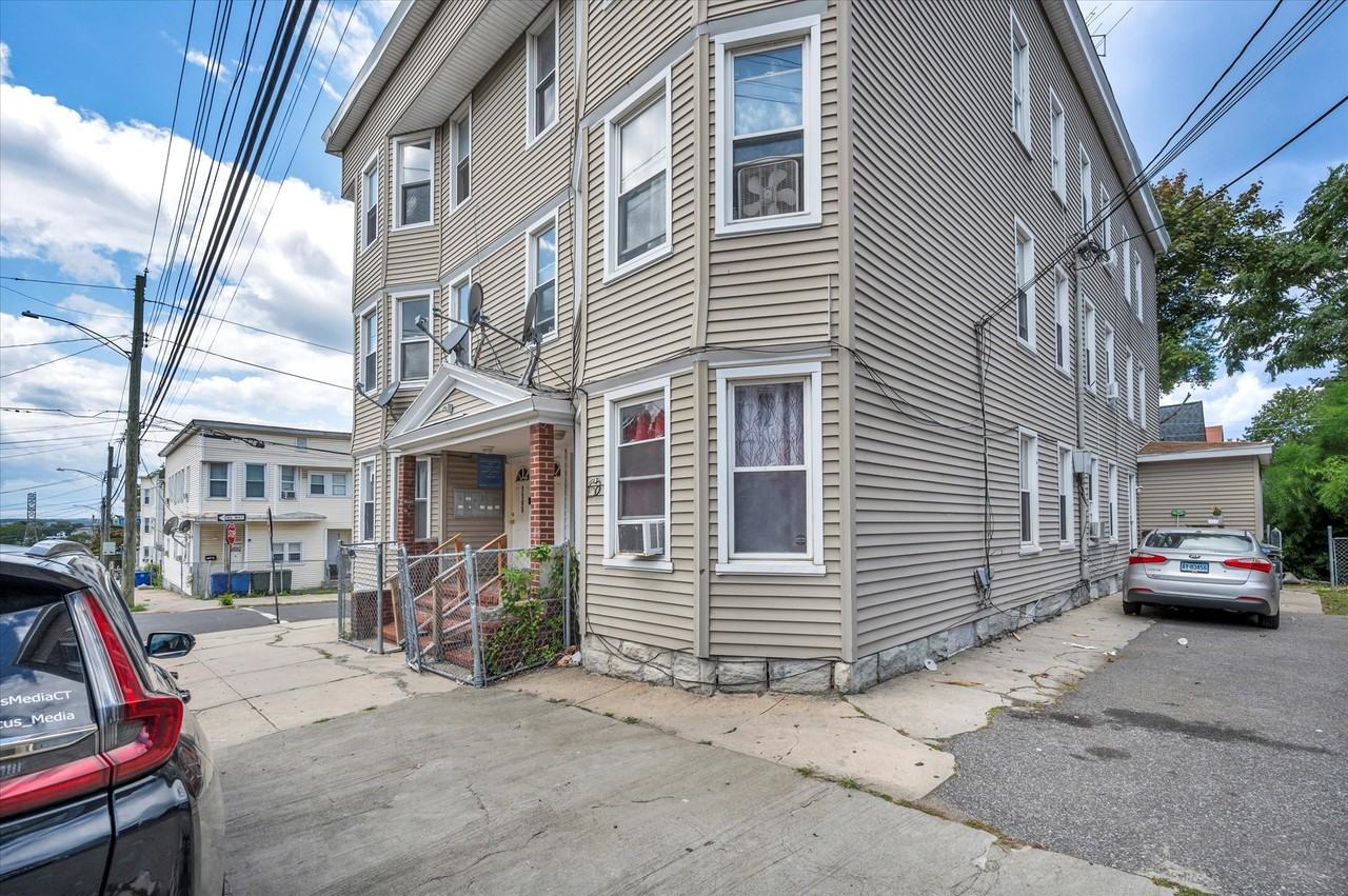 1149 Ogden Street Ext 2nd Fl #4 - Photo 7 of 27