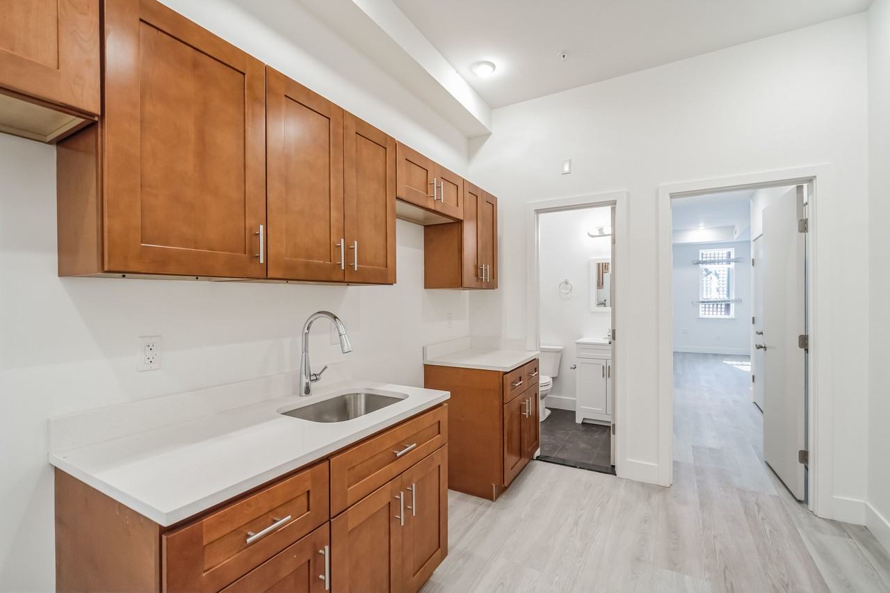 513 N 63rd St #4 - Photo 2 of 31