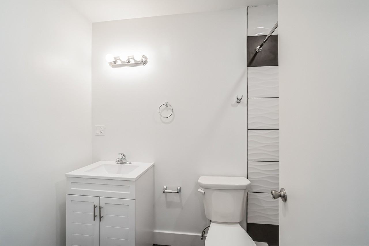513 N 63rd St #4 - Photo 5 of 31