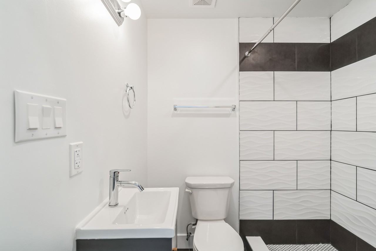 513 N 63rd St #4 - Photo 7 of 31