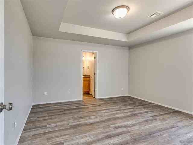 1604 W Elm St #1 - Photo 5 of 10