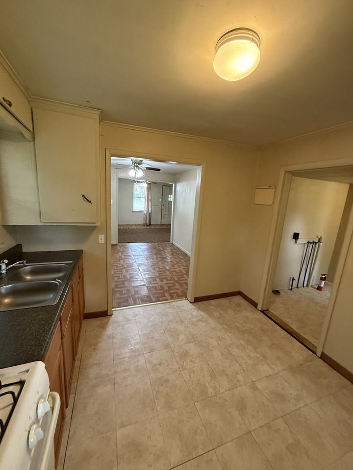 2134 N Norfolk Ave #1 - Photo 3 of 14