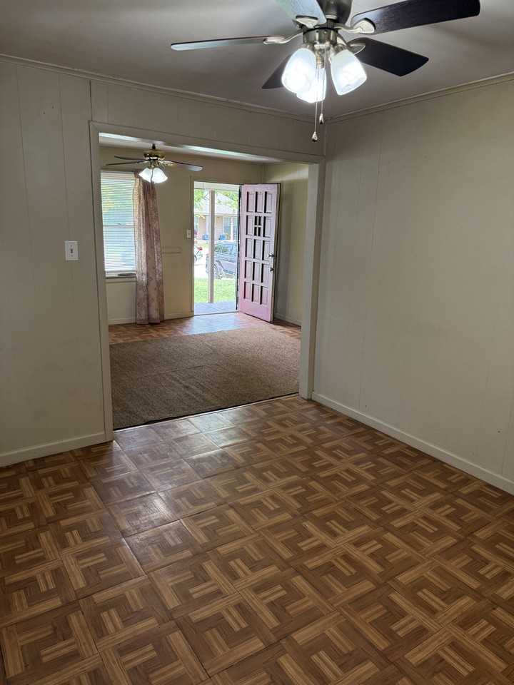 2134 N Norfolk Ave #1 - Photo 4 of 14